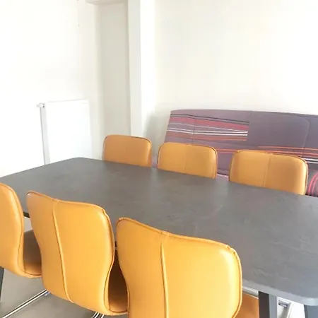 Duplex In Near Sea & Center *