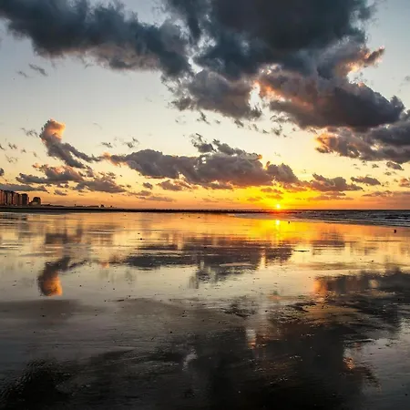 Duplex In Near Sea & Center * Middelkerke